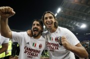 AC Milan - Campione d'Italia 2010-2011 Eb08af131986182
