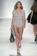 d68bed14145642.gif