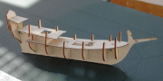 Construcción de un barco a escala. Construcción de un barco a escala.