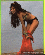 Pooja Bedi Strip Show - From Ghagra to Swimsuit...
