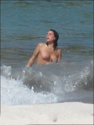 Amy Winehouse Topless en la playa