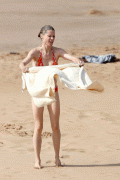 Julie Bowen Bikini hit the beach in Maui 08.03.2010 x15 Update. 